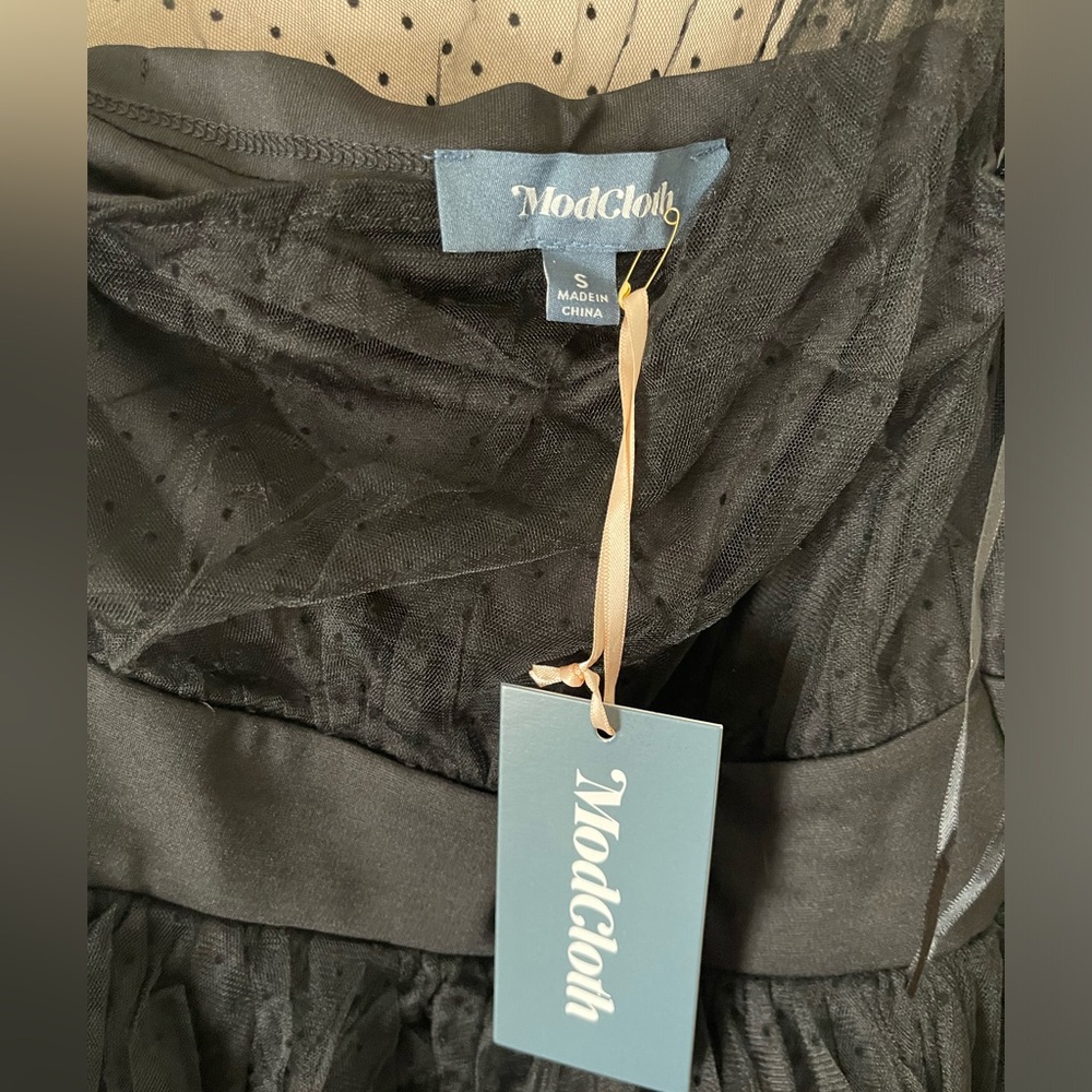 ModCloth Tulle Night Long One-Shoulder Dress - Picture 4 of 8